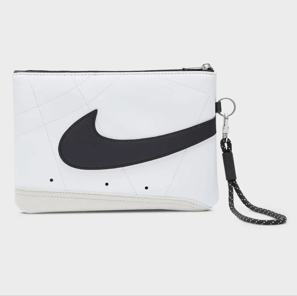 NIKE BLAZER WRISTLET